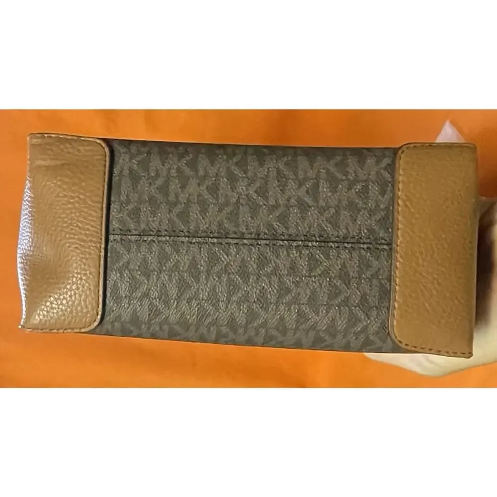 Michael Kors Mercer Medium Messenger Bag Brown -New-